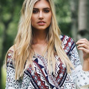 Meet your Posher, Taina